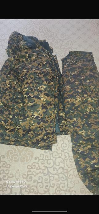 Бушлат+батник, размер 48, новый, цена 18000.