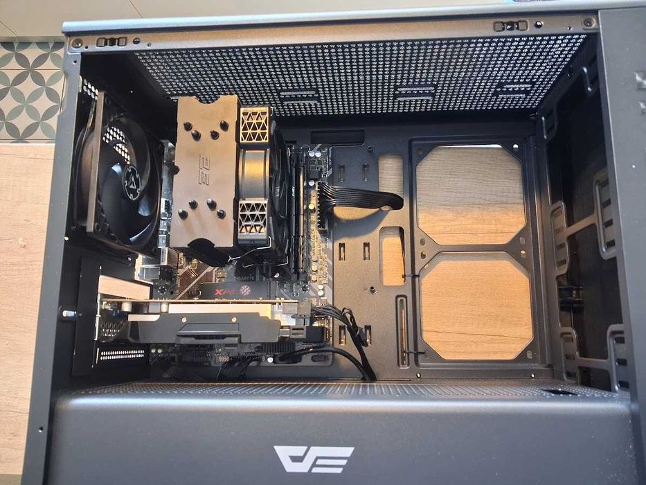 Ryzen 7 5800X + Placă de bază B450M + 16GB DDR4 Fury + Sursă 550W 2E