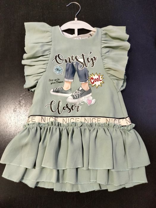 Продам платье для девочки