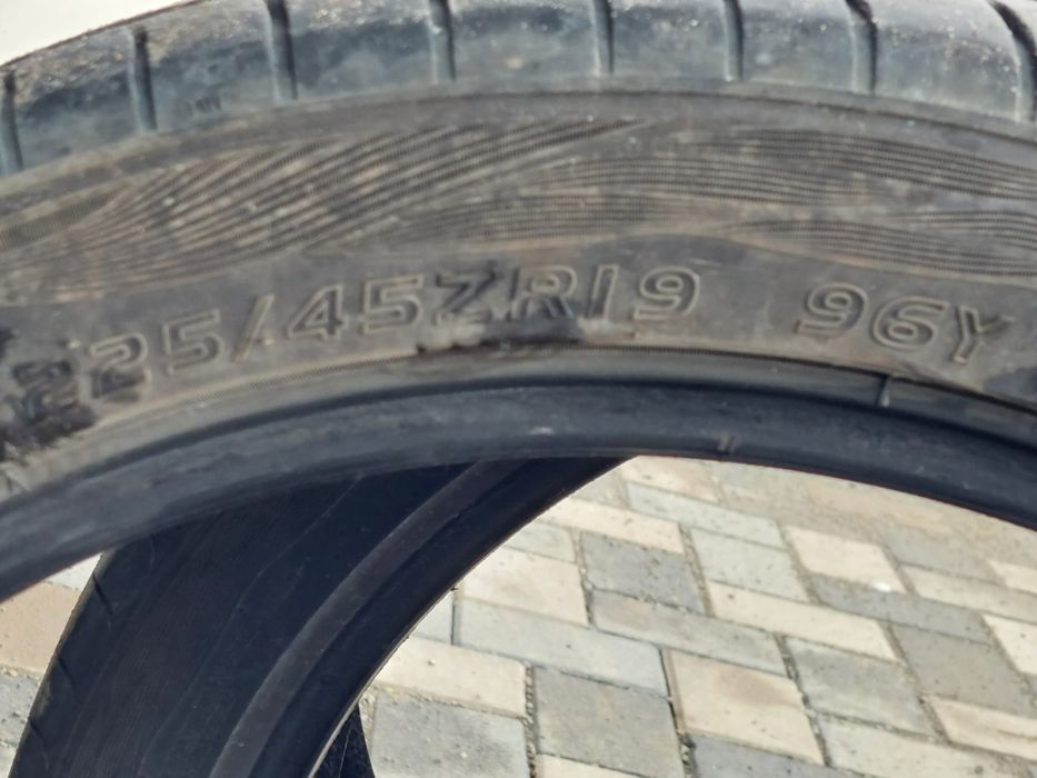 vând 4 anvelope de vară 225 45 19 dot 2023