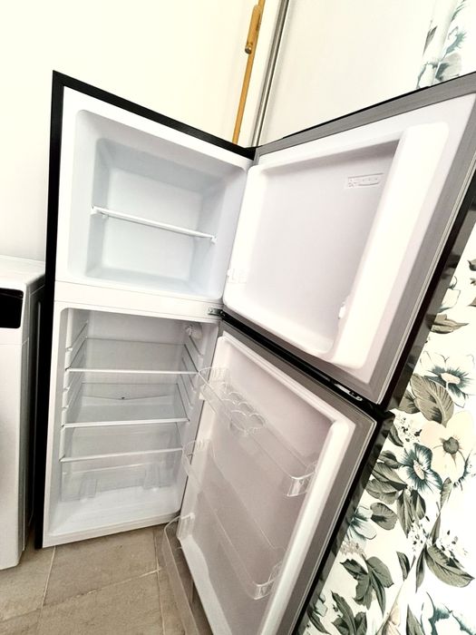 Продам холодильник Leadbros