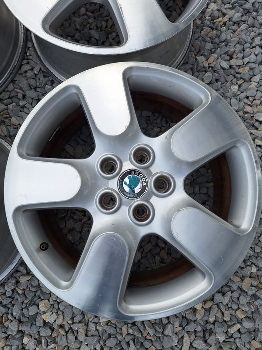 5x112.. 17цола.7j ET50 оригинални Skoda