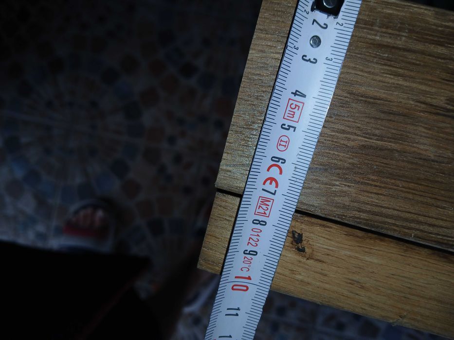 Praguri usa de vanzare din lemn funiruit.