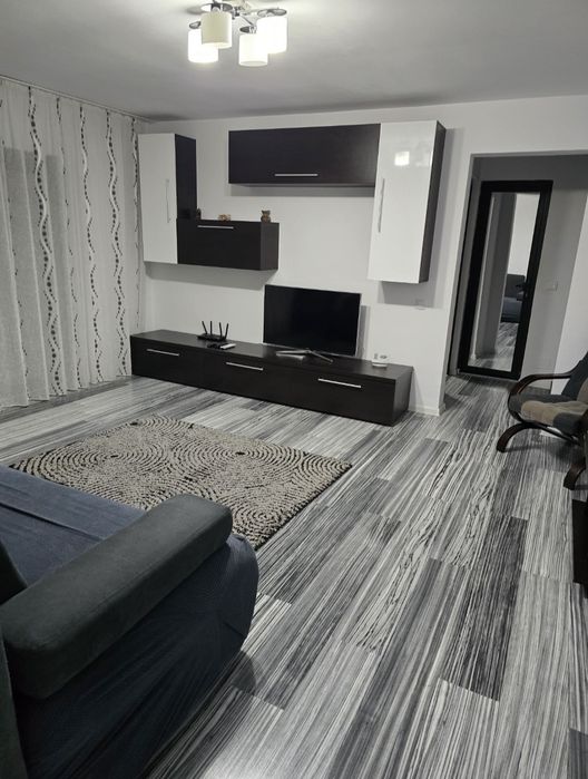Vând Apartament 2 camere/Et 2/Unirii Sud (Pedagogic si Scoala 15)