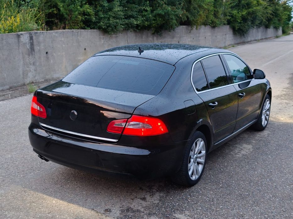 SKODA Superb 2011 — imagine 4