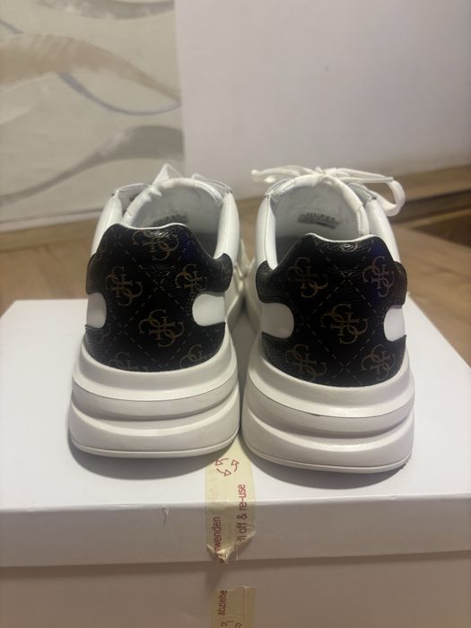 adidasi eleganti guess