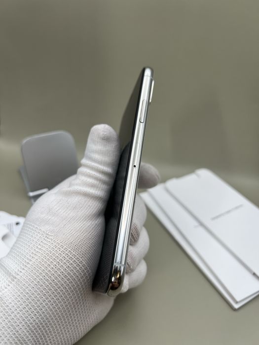 iPhone Xs, iCloud, Silver, КАТО НОВ, НА ЧАСТИ!