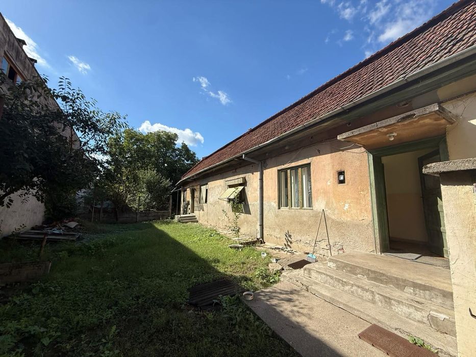 Ofer spre vanzare Casa 4 Camere / Teren 8,5 Arii zona Titulescu