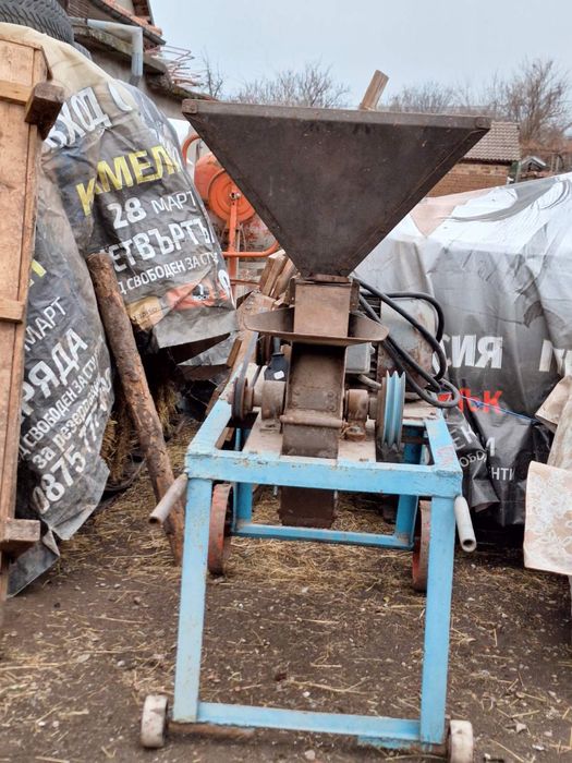 Продавам фуражомелка