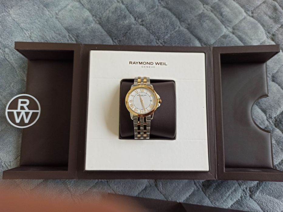 Оригинален швейцарски часовник - Raymond Weil Tango