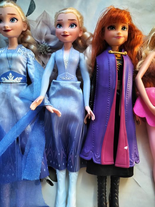Оригинални кукли Frozen и Барби