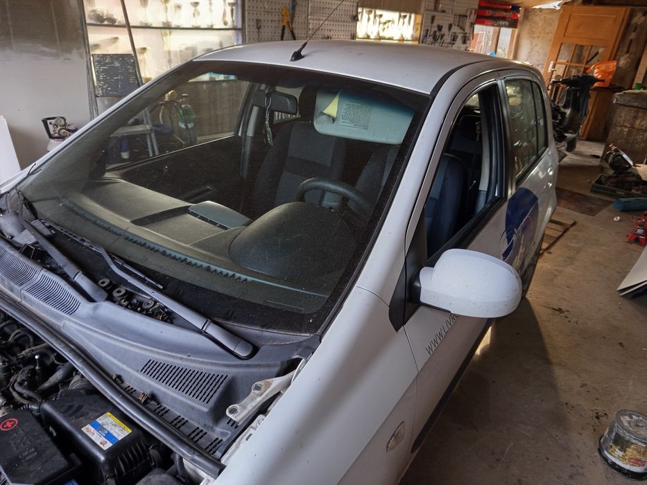 Vând Hyundai getz 1.5 diesel 2006 euro 4 pt piese de schimb s