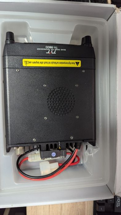 Продавам радиостанция TYT-9800