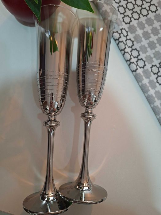 Ритуални чаши за подписване