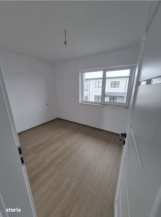 Casă de vânzare, 4 camere,Valea Lupului