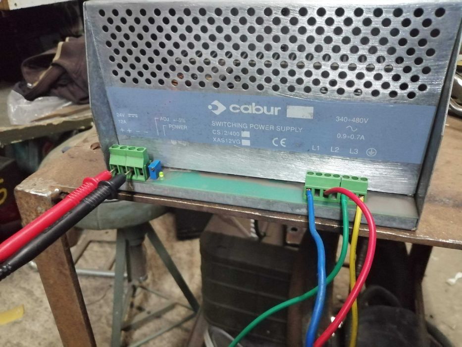 sursa/alimentator industrial  trifazic Cabur 380-480v/24v-12A