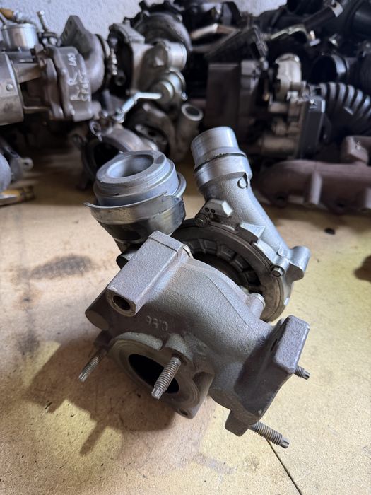 Turbo / Turbina Renault / Nissan 2.0 Diesel M9R : H8200638766 / H8200347344