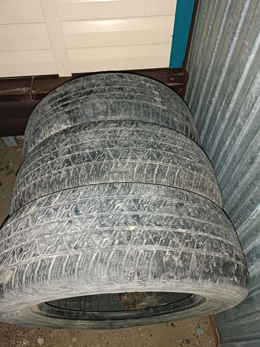 Продам шины р 16 летние 215 _ 65