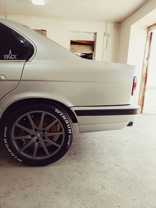 Бмв е 34 сотилади