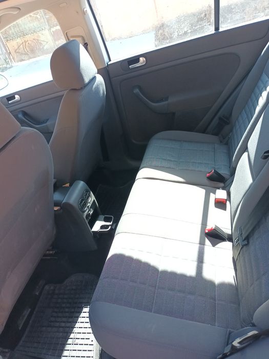 VOLKSWAGEN Golf Plus 2008 — imagine 3