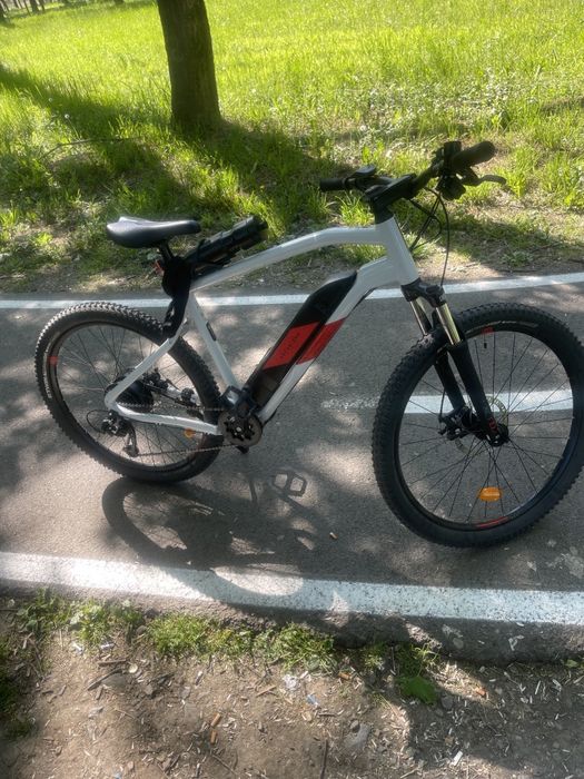 Vând bicicleta electrica Rockrider E-ST100