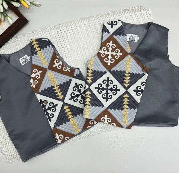 Жилетки национальные