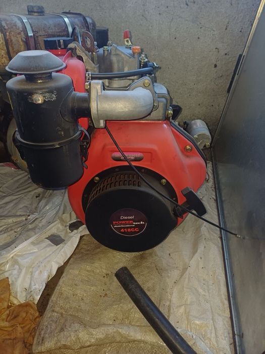 Бензинови и дизелови двигатели за косачки.