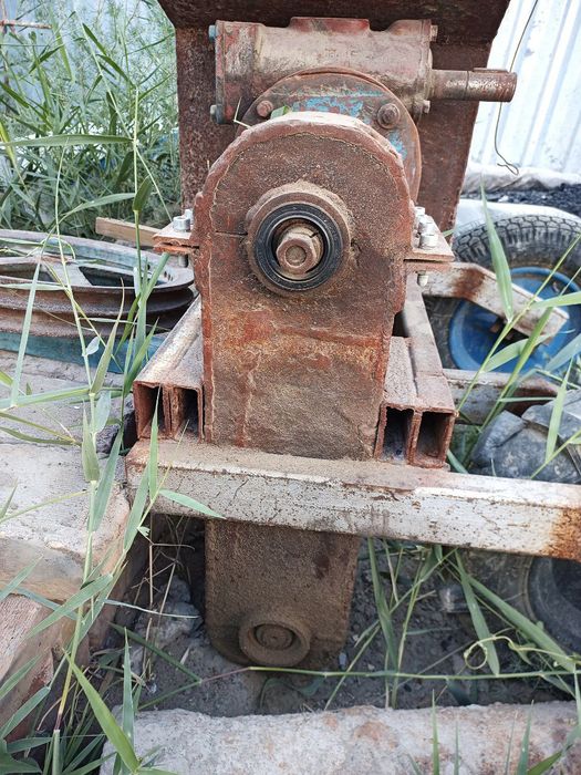 Shestirna zanjirlar va Reduktor lar va Briket stanok