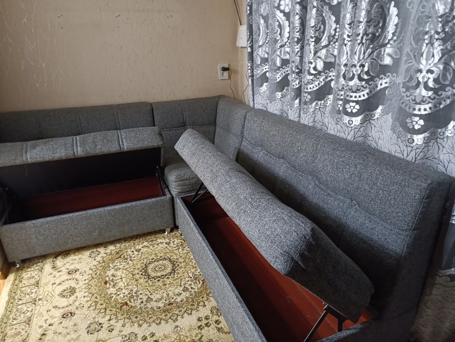 Мягкий уголок кухонный