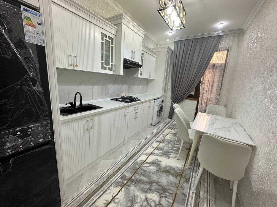 3х комнатная квартира на 3 этаже 95кв/м, в Самарканде