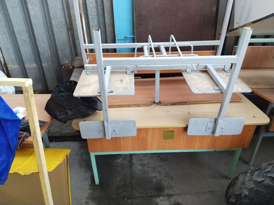 Парты школьные б/у