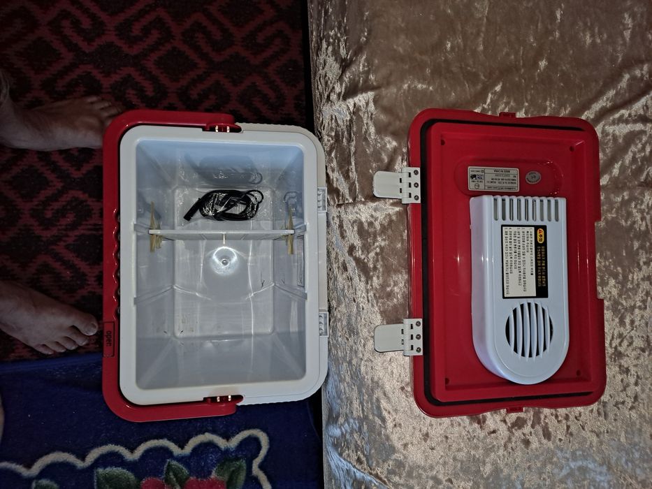 Авто холодильник-термос 25л.