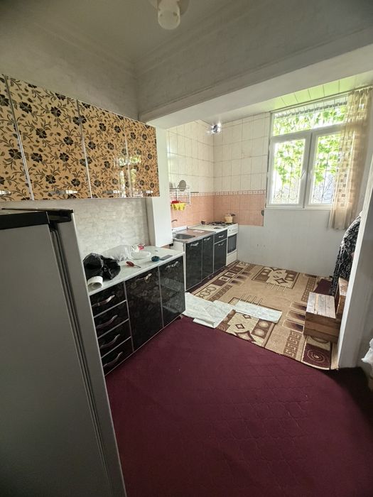 Ижарага 1.хонали кадишева бозор олдида