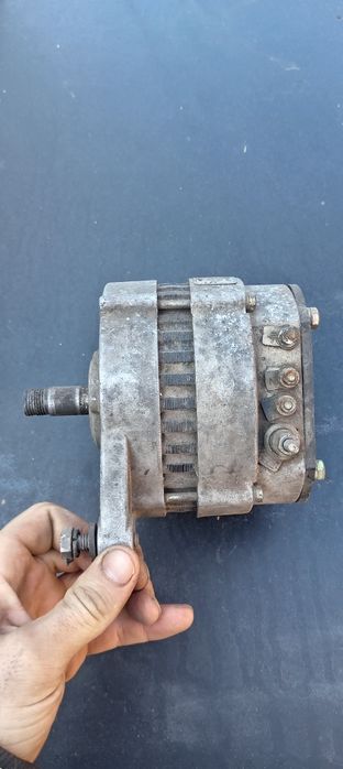 Генератор на погрузчик 24в