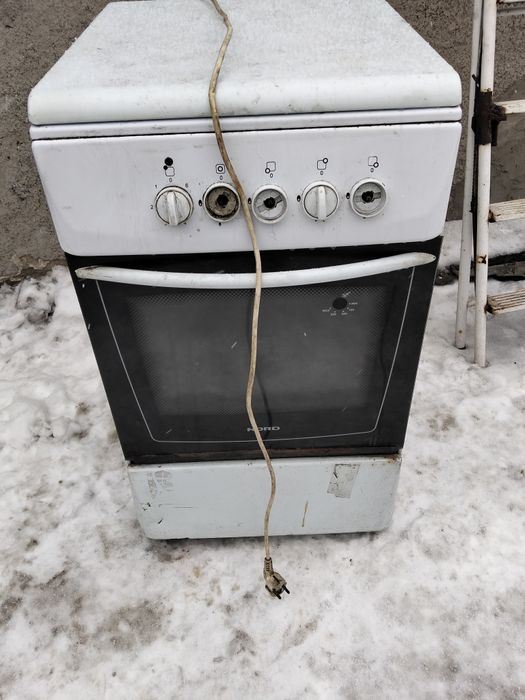 Продаю газовую плиту