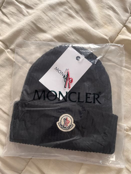 Caciula moncler