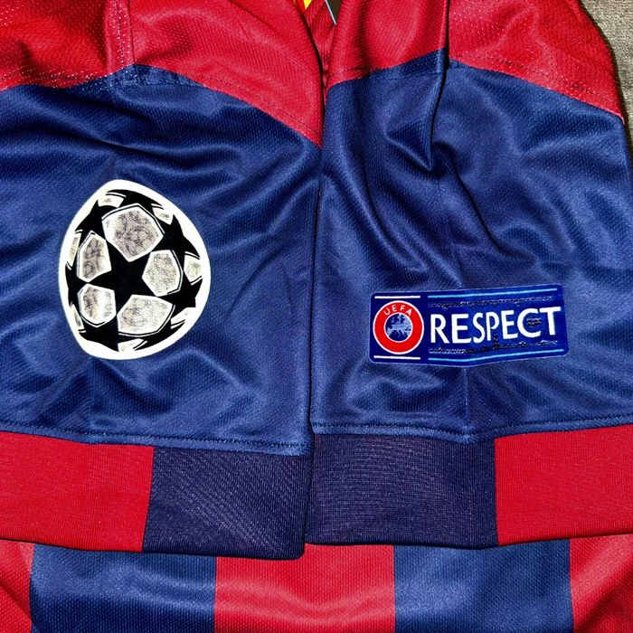 Tricou retro Messi 10 Barcelona UCL Finala 2015, măsura M, nou cu etichetă.