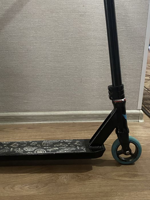 Продам трюковой самокат longway