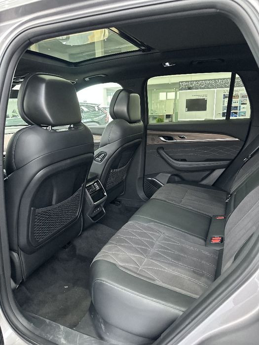 Hyundai Santa Fe konkurent Geely Monjaro