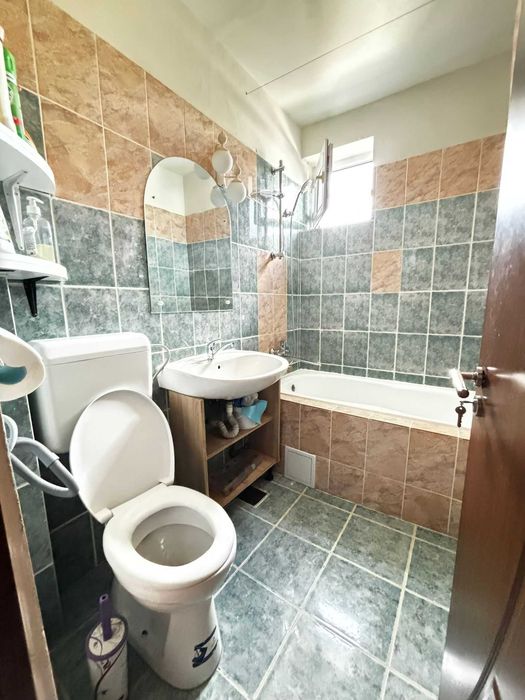 Inchiriez apartament ultracentral, zona Bizo, 2 dormitoare, living, 58m2