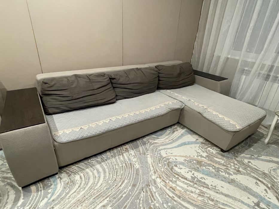 Пррдам диван угловой, бельевые ящики есть!