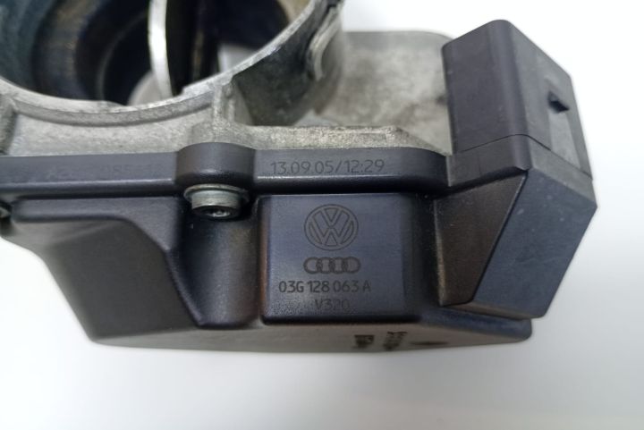 Clapeta acceleratie 03G128063A Skoda Octavia a 2-a generatie seria