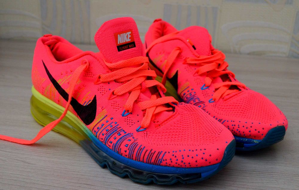 обувь спортивная