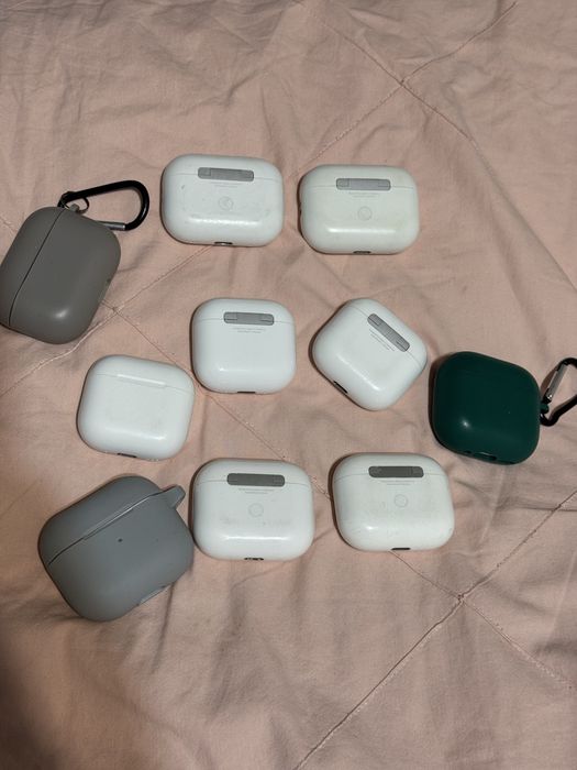 Кейсы в наличии Airpods 3 4 pro