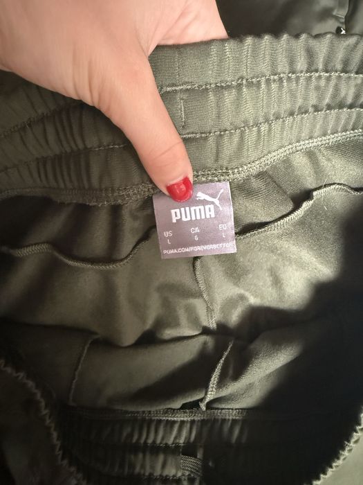 Екип закупен от магазин на Пума. Размер Л.