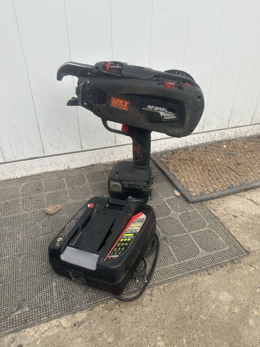 Машина за връзване на арматура