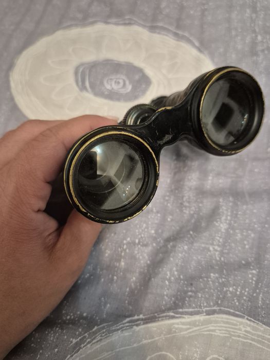 Binoclu de teatru vechi