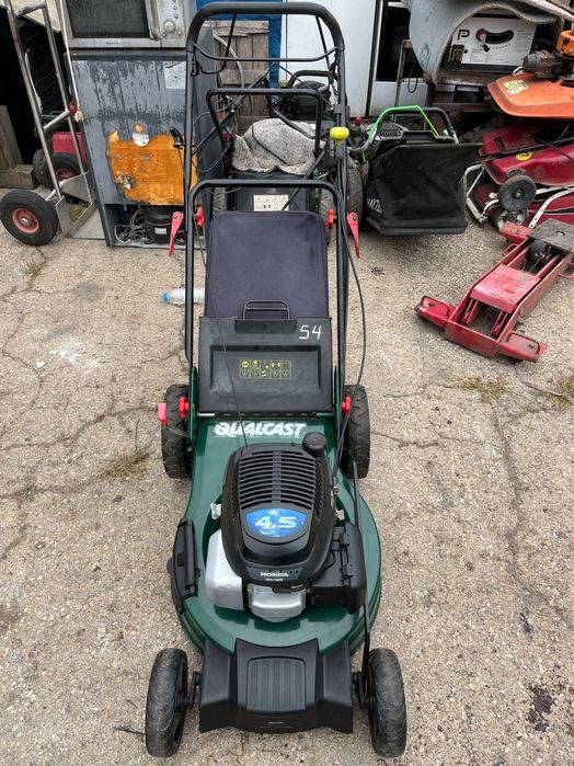 54 Самоходна моторна косачка Qualkast HONDA 4.5 hp