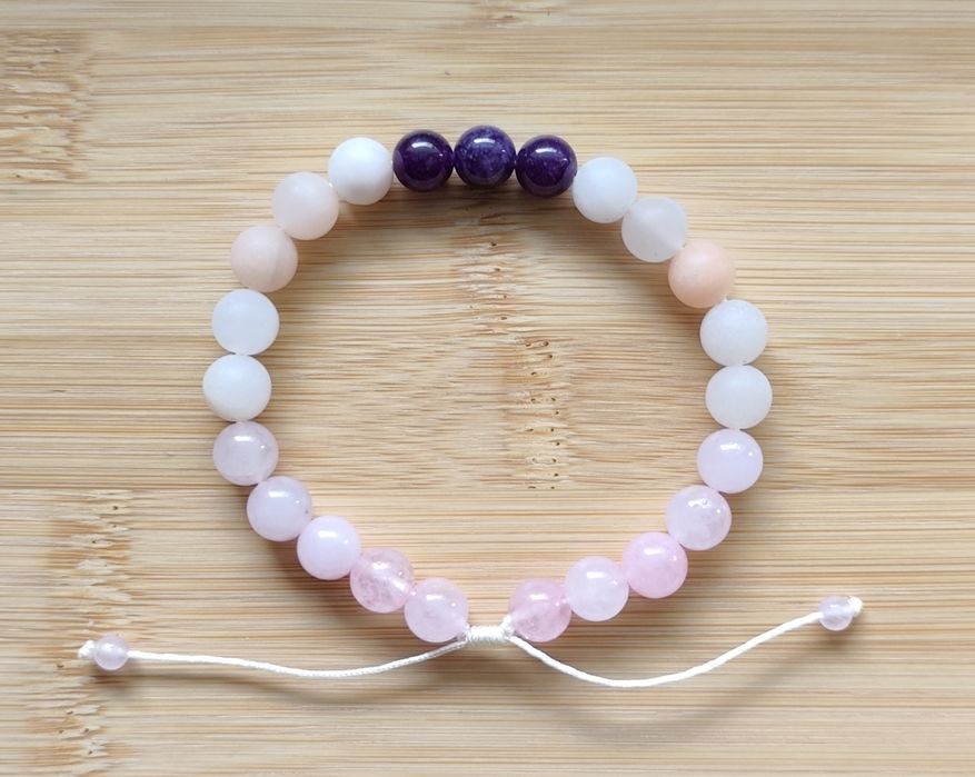 Женска гривна „Нежност“