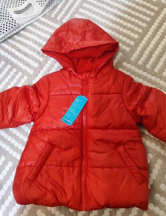 Куртка на девочку новая